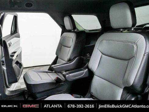 Used 2021 Ford Explorer XLT w/ Equipment Group 202A RWD image 19