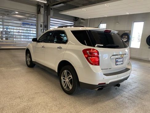 Used 2017 Chevrolet Equinox Premier w/ Enhanced Convenience Package AWD/4WD image 11