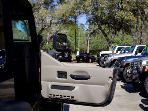 Used 2005 Jeep Wrangler X AWD/4WD image 36