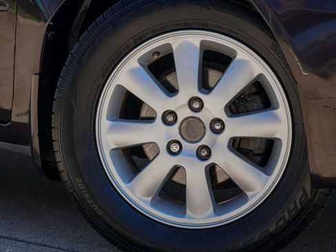 Used 2003 Toyota Camry XLE image 8