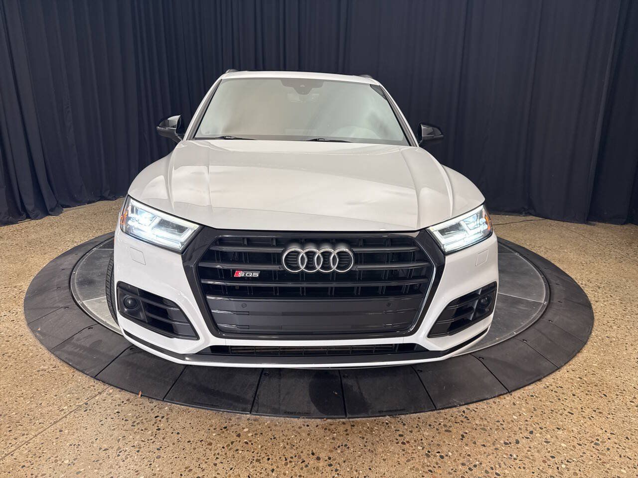 Used 2020 Audi SQ5 Premium Plus w/ Premium Plus Package AWD/4WD image 9