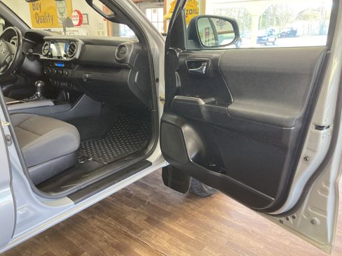 Used 2019 Toyota Tacoma 4x4 Double Cab image 17