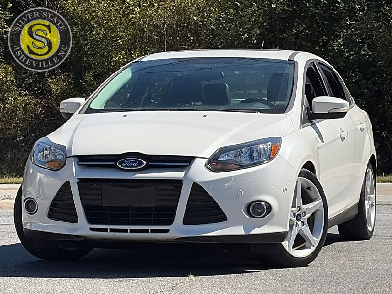 Used 2013 Ford Focus Titanium w/ Titanium Handling Pkg FWD image 1