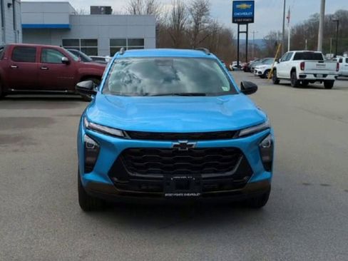 Certified 2025 Chevrolet Trax ACTIV w/ Driver Confidence Package FWD image 3