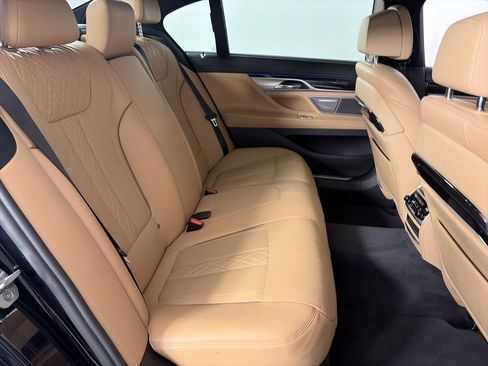 Used 2017 BMW 750i xDrive AWD/4WD image 29