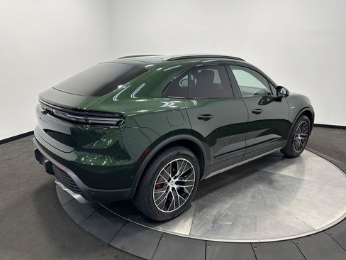 Certified 2025 Porsche Macan 4S Electric AWD/4WD image 7