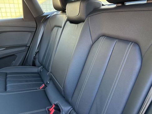 Used 2023 Audi Q4 e-tron Premium Plus image 7