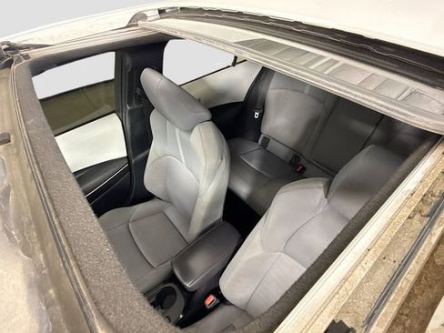 Certified 2024 Toyota Corolla SE w/ SE Package image 20