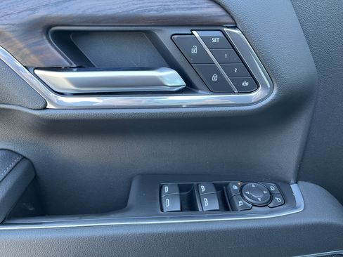 New 2026 GMC Sierra 1500 SLT image 29