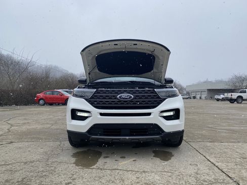 Used 2022 Ford Explorer XLT w/ Equipment Group 202A image 37