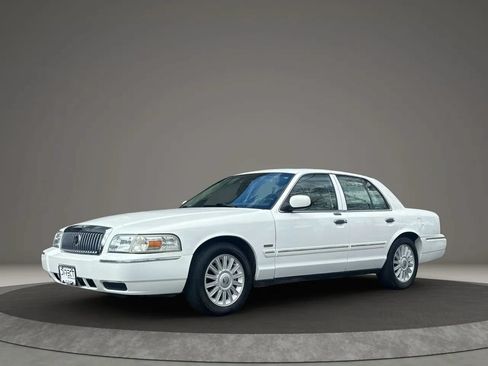 Used 2009 Mercury Grand Marquis LS RWD image 1