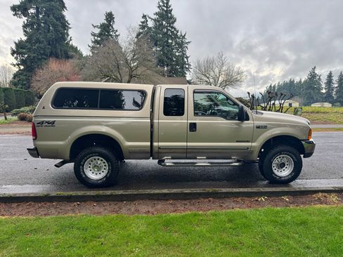 Used 2000 Ford F350 XLT image 6