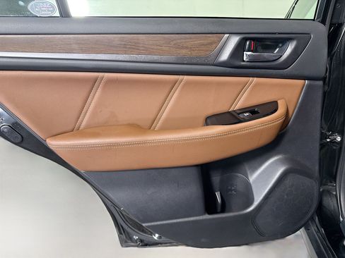 Used 2018 Subaru Outback 2.5i Touring AWD/4WD image 26