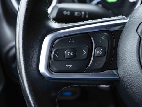 Used 2022 Jeep Wrangler Unlimited Sahara image 21