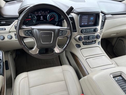 Used 2018 GMC Yukon Denali w/ Open Road Package image 10