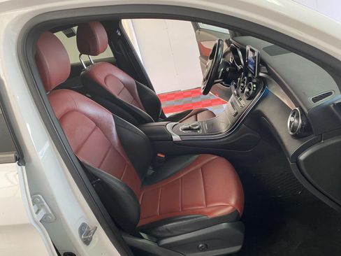 Used 2019 Mercedes-Benz GLC 300 4MATIC Coupe image 7