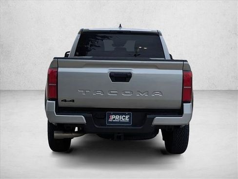 Used 2025 Toyota Tacoma TRD Off-Road AWD/4WD image 6