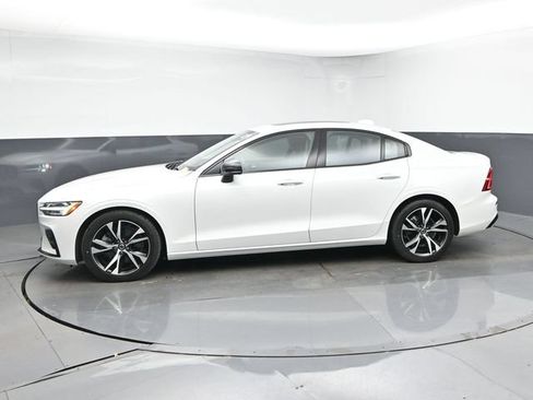 Used 2023 Volvo S60 B5 Core w/ Climate Package AWD/4WD image 6