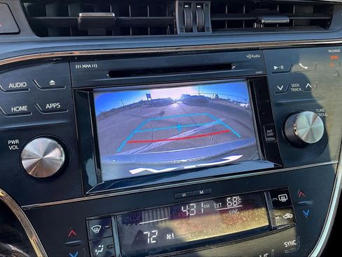 Used 2015 Toyota Avalon XLE Touring image 26