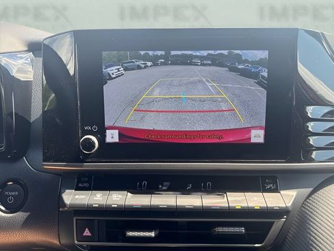 Used 2025 Toyota Camry SE FWD image 19