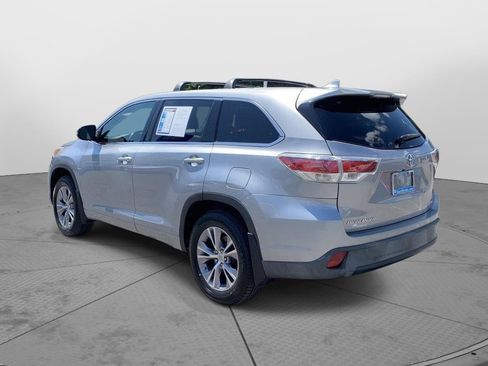 Used 2015 Toyota Highlander Plus AWD/4WD image 5