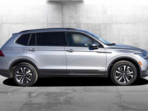 Certified 2024 Volkswagen Tiguan S image 5