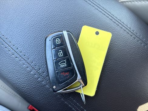 Used 2017 Hyundai Santa Fe Sport image 28