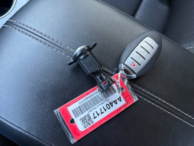 Used 2024 Nissan Altima 2.5 SV FWD image 17