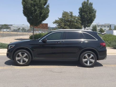 Used 2017 Mercedes-Benz GLC 300 4MATIC image 2