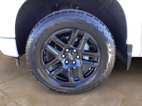 Used 2026 Chevrolet Silverado 1500 Custom w/ Turbomax Blackout Package image 29