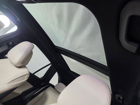 New 2026 Mercedes-Benz GLC 300 image 9