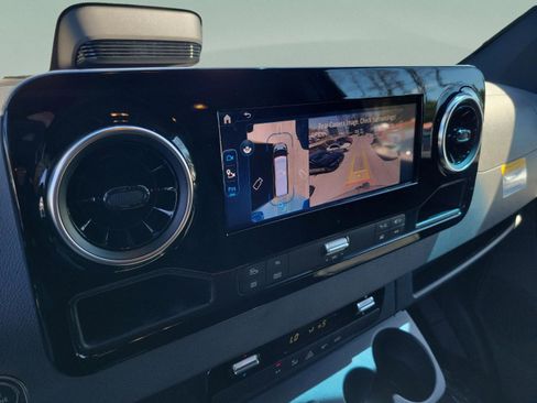 Used 2025 Mercedes-Benz Sprinter 2500 image 26