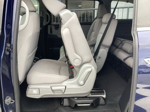 Used 2018 Honda Odyssey EX image 13