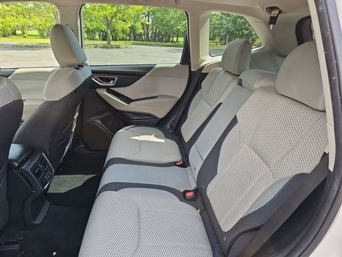 Used 2022 Subaru Forester Premium AWD/4WD image 17
