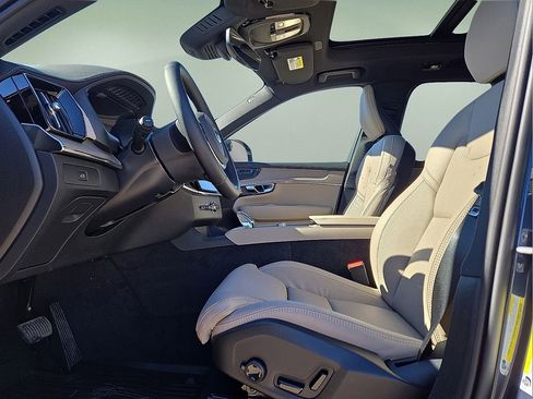 New 2026 Volvo XC90 B6 Ultra w/ Protection Package Premier image 24