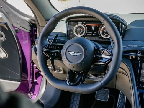 Used 2024 Aston Martin DB12 Coupe image 31