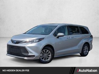 Used 2024 Toyota Sienna LE FWD video 1