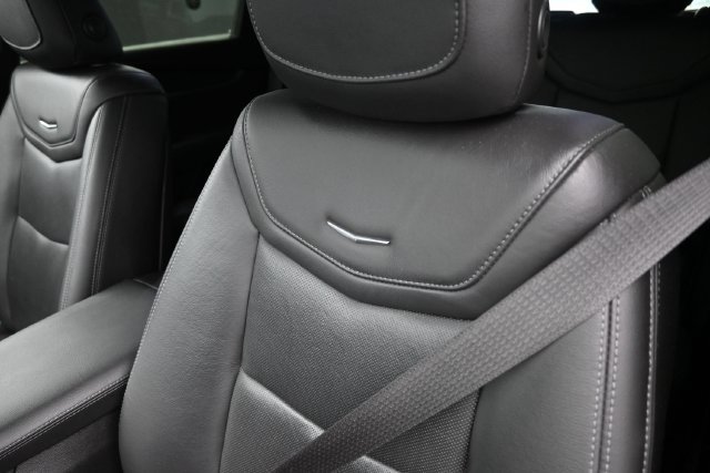 Used 2020 Cadillac XT5 Premium Luxury FWD image 17