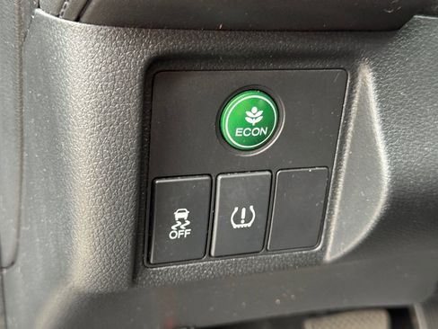 Used 2017 Honda HR-V EX image 28