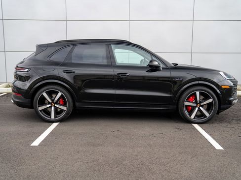 New 2026 Porsche Cayenne S image 8