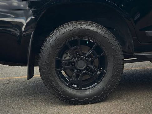 Used 2019 Toyota Land Cruiser AWD/4WD image 74