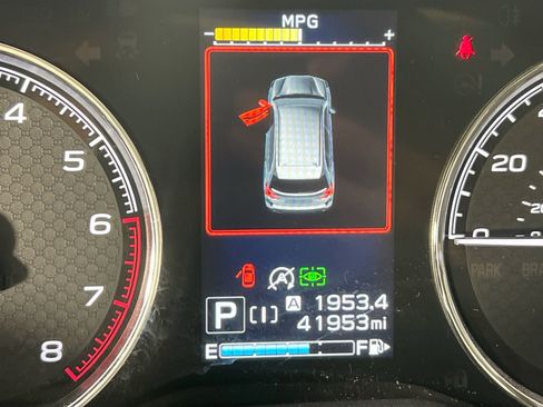 Used 2022 Subaru Forester Touring image 12