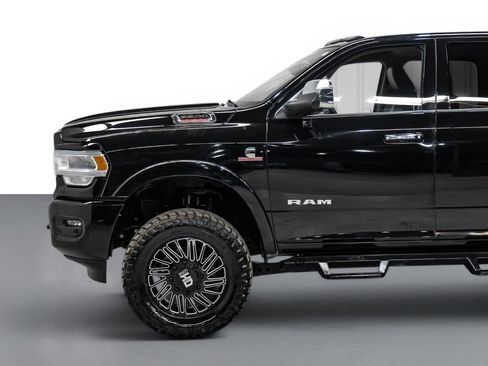 Used 2022 RAM 3500 Laramie AWD/4WD image 11