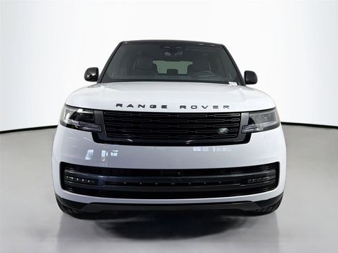 Used 2025 Land Rover Range Rover SE AWD/4WD image 2