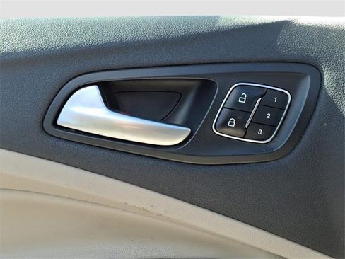 Used 2017 Ford Escape Titanium image 26