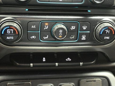 Used 2018 Chevrolet Silverado 1500 LTZ image 19