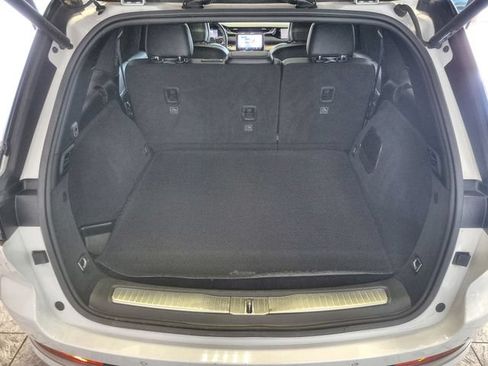 Used 2022 Jeep Grand Cherokee Summit w/ Luxury Tech Group V RWD image 24