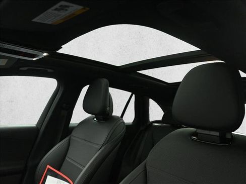 Certified 2026 Mercedes-Benz GLC 300 4MATIC image 17