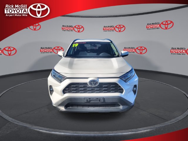 Used 2019 Toyota RAV4 XLE w/ Convenience Package AWD/4WD image 3