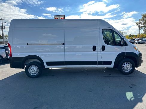 Used 2023 RAM ProMaster 2500 image 5
